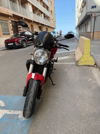 Ducati Monster 1200