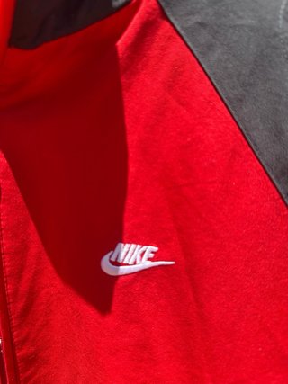 Chaqueta Nike Vintage Roja y Negra