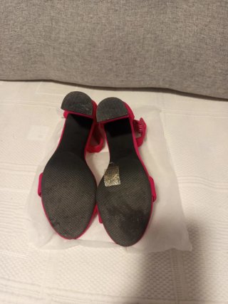 Sandalias y cartera fiesta rosa fucsia