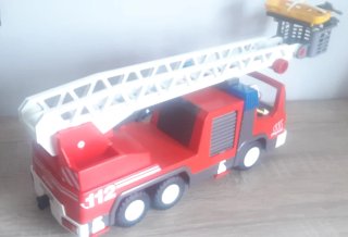 Camion de bomberos escalera 3 ejes playmobil