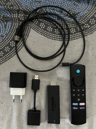 Amazon Fire TV Stick con Mando