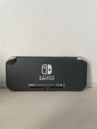 Nintendo Switch Lite Gris + Funda Mario Kart