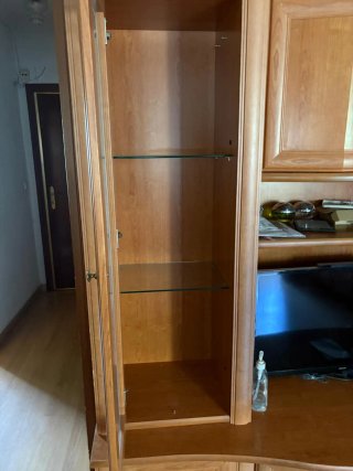 Mueble de salón madera y cristal
