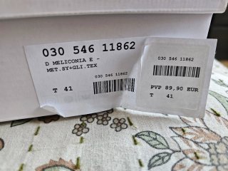 Sandalias Geox doradas y blancas talla 41