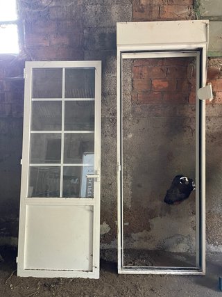 Puerta aluminio con persiana