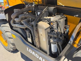JCB 535-95 con matrícula y AC