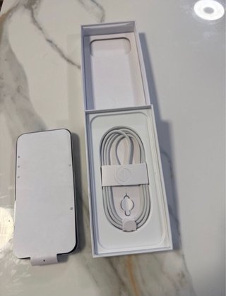 Replica 17 Pro Max Plata