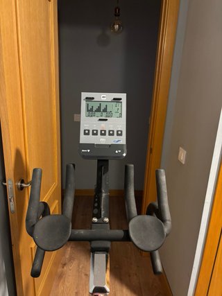 Bicicleta Estática BH m1  Modelo Spada 2 racing