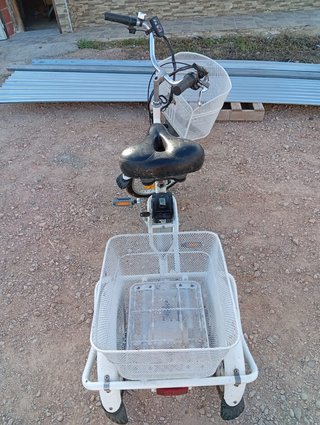 Triciclo Eléctrico con Batería Nuevo