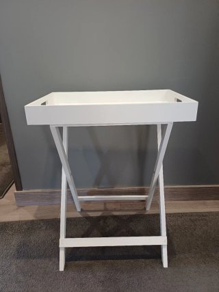 Mesa plegable con bandeja extraíble
