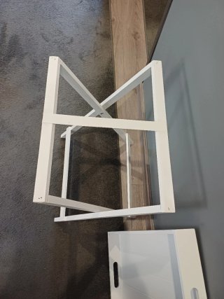 Mesa plegable con bandeja extraíble