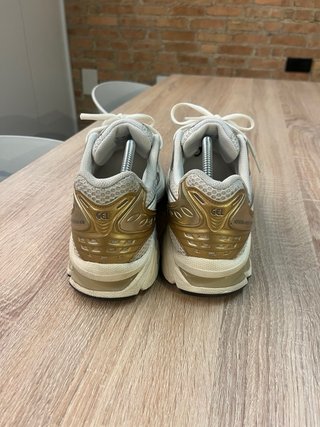 Zapatillas ASICS KAYANO 14 precio no negociable