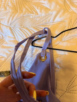 Blusa tirantes lila con ojales