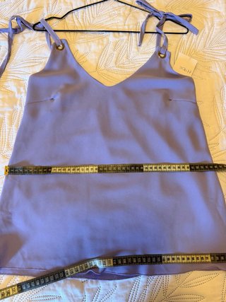 Blusa tirantes lila con ojales