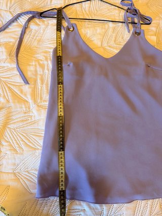Blusa tirantes lila con ojales