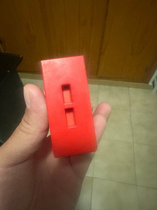Altavoz JBL pequeño rojo