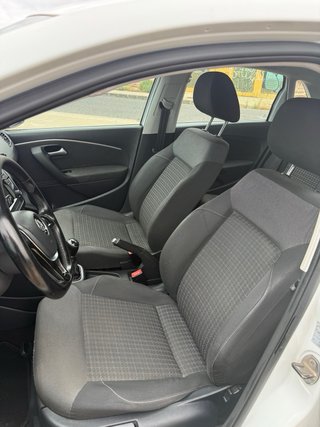 Volkswagen Polo 2015