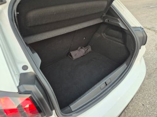 Peugeot 208 2021