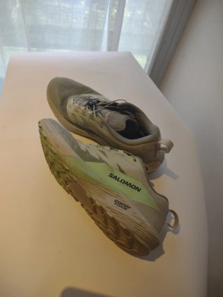 Deportivas Salomon grises y verdes