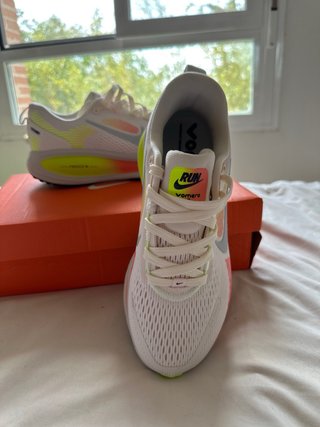 Nike Vomero 18 Mujer Rosa Blanco