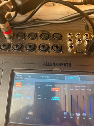 Allen&Heath CQ12 Mezclador Digital LEER anuncio
