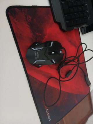 Teclado Gaming con Alfombrilla y Caja