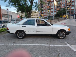 Mercedes-Benz 190 E 1988