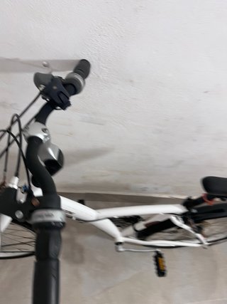 Bicicleta de paseo Btwin blanca