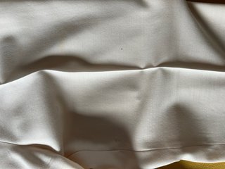 Traje crema elegante