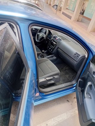 Volkswagen Golf 2003
