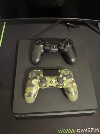 Consola PS4 (PlayStation 4) + 2 Mandos