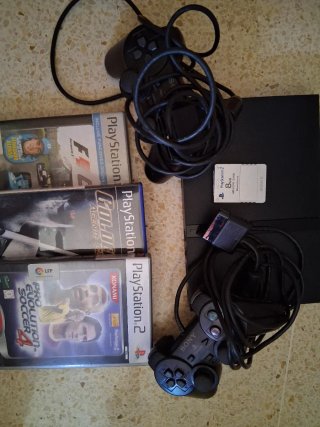 Consola PlayStation 2 Negra + Juegos