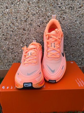 Nike Vomero Plus orange pulse/black-hot lava