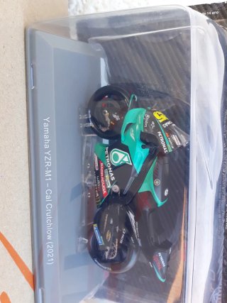 Yamaha YZR-M1 Cal Crutchlow 2021