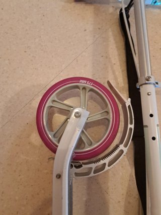 Patinete Oxelo blanco y rosa