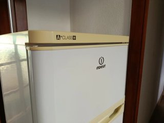 Nevera A+ Clase indesit. Recogida en ferrol
