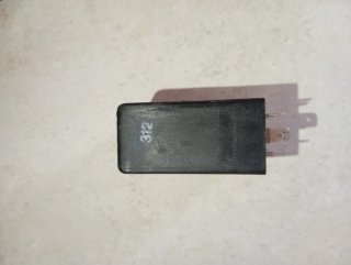 Relé Luces 387 Audi VW 4B0919471