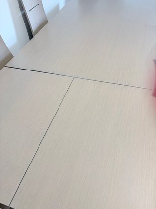 Mesa comedor con 4 sillas madera y tela