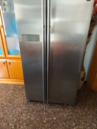 Nevera Samsung  enfría pero no congela