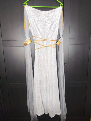Traje Arde Lucus Blanco y Dorado