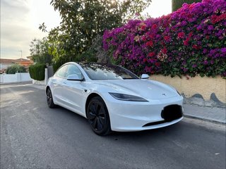 Tesla Model 3 2025
