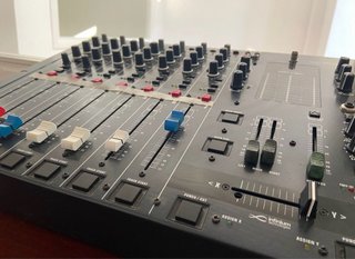 Mesa de Mezclas Behringer Pro Mixer DX