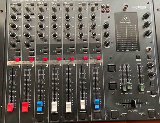 Mesa de Mezclas Behringer Pro Mixer DX