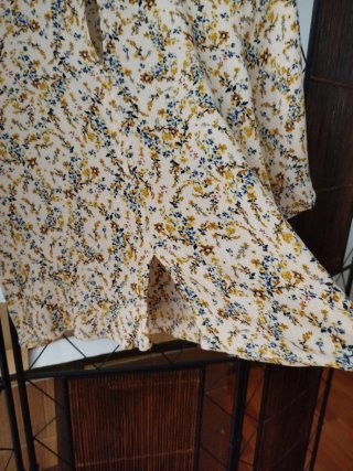 Blusa floral MNG talla S