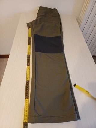 Pantaloni sportivi uomo taglia 42