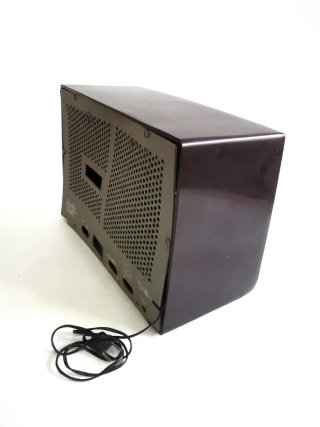 Radio de válvulas Philips mo. B4E8A2. años 50
