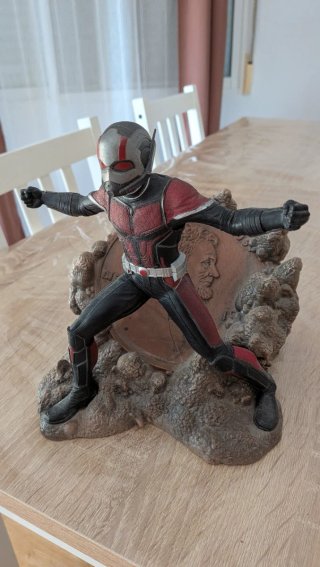 Figura Diamond Select Gallery Ant-Man de  Marvel
