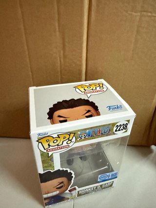 Funko Pop Monkey D. Garp 2238 One Piece
