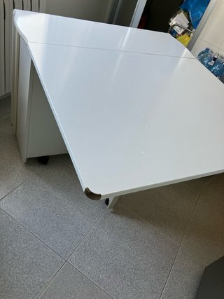 Mesa plegable blanca