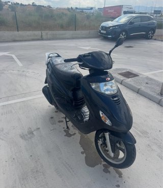 Kymco Movie 125cc Scooter Negra